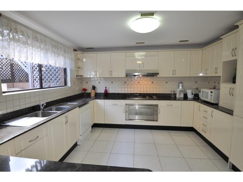 2 Kendall Street, Cabarita NSW 2137