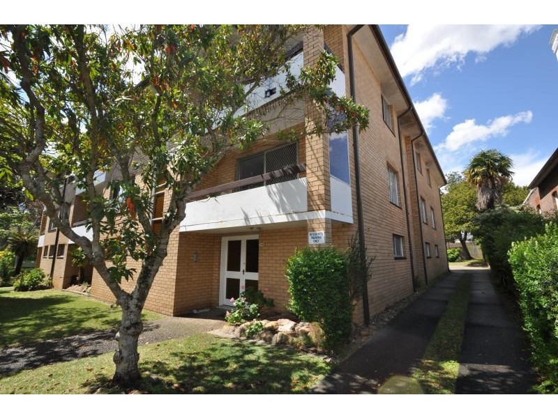 1/2 Hampden Street, Ashfield NSW 2131