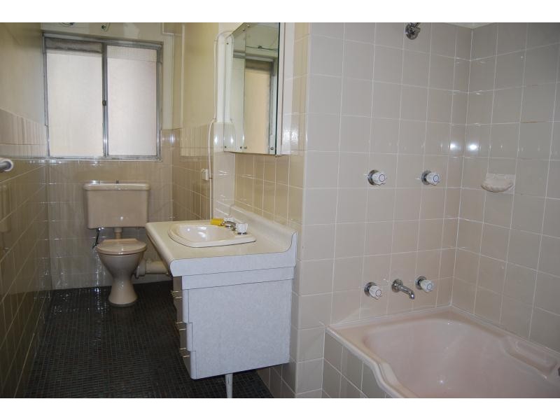 2/10 Park Ave, Burwood NSW 2134