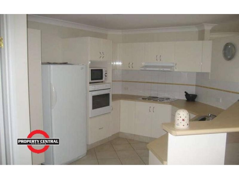 37 Christina Ryan Way, Arundel QLD 4214