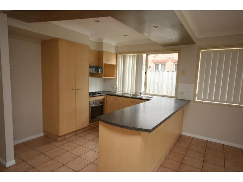 7 Cutter Court, Helensvale QLD 4212