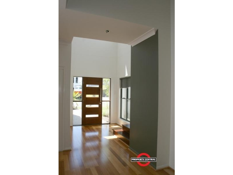 3 Fleetwood, Helensvale QLD 4212