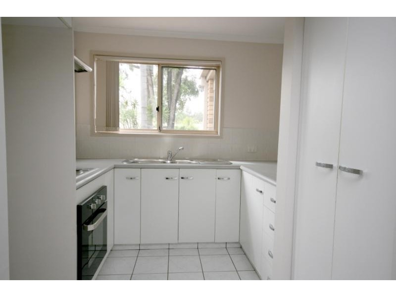 101 Riveroaks Drive, Helensvale QLD 4212
