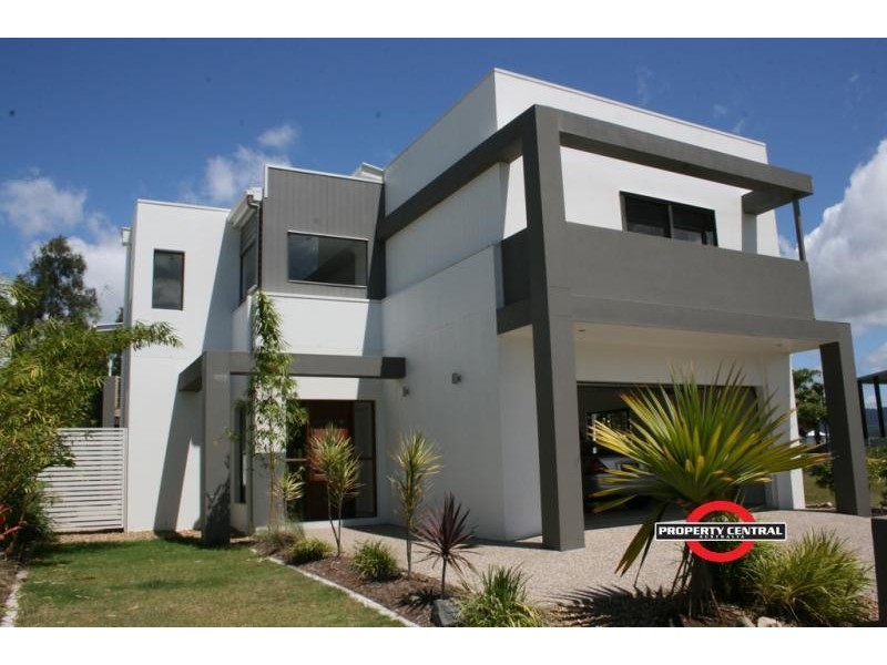 3 Fleetwood Court, Helensvale QLD 4212