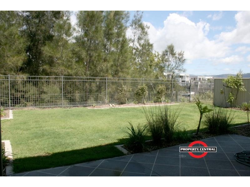3 Fleetwood Court, Helensvale QLD 4212