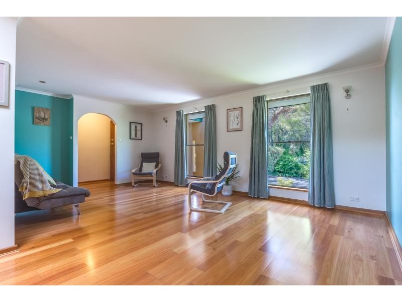 14 Grove Street West, Little Grove WA 6330