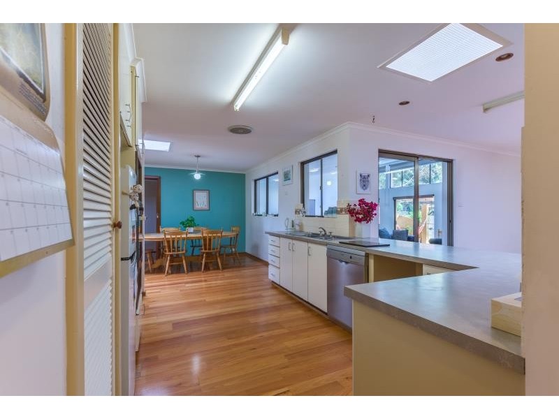 14 Grove Street West, Little Grove WA 6330