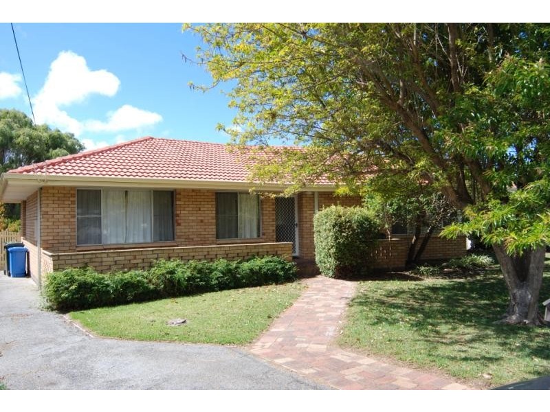 12 Boongarrie Street, Emu Point WA 6330