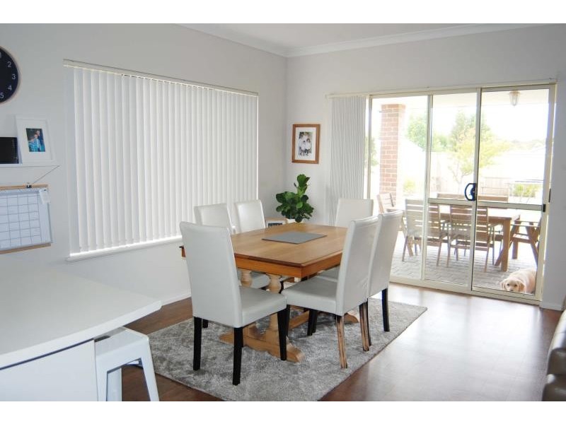 8 Grevillea Way, Yakamia WA 6330