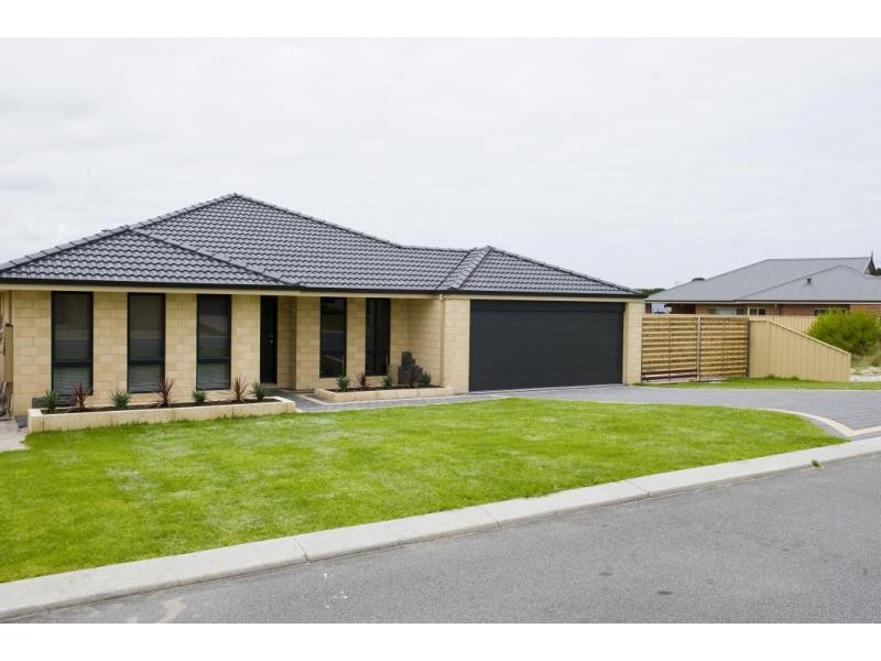 12 Grevillea Way, Yakamia WA 6330