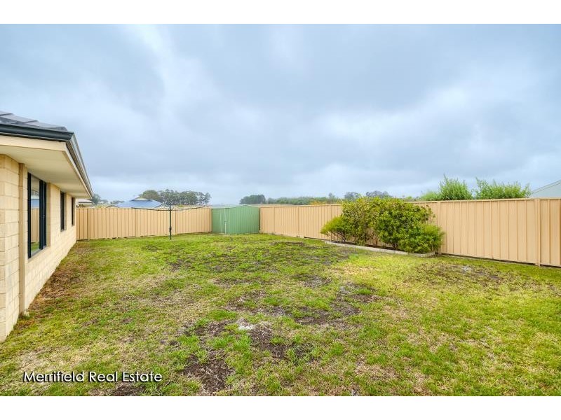 12 Grevillea Way, Yakamia WA 6330