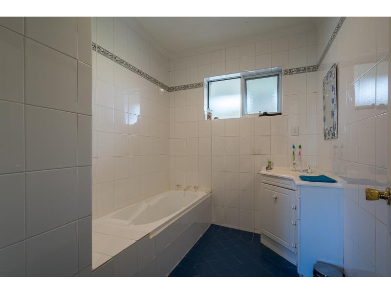 13 Victoria Street, Mount Melville WA 6330