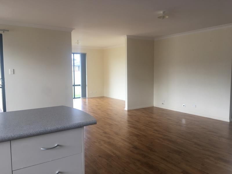 17 Stokes Terrace, Spencer Park WA 6330