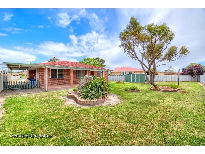 18 Granada Crescent, Orana WA 6330