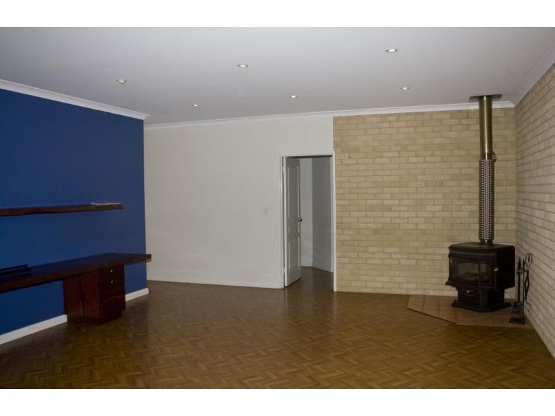 18 Harvey Road, Warrenup WA 6330