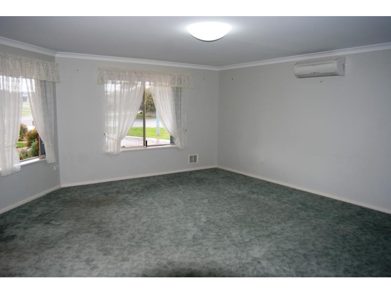 12 Vernon Lane, Mckail WA 6330