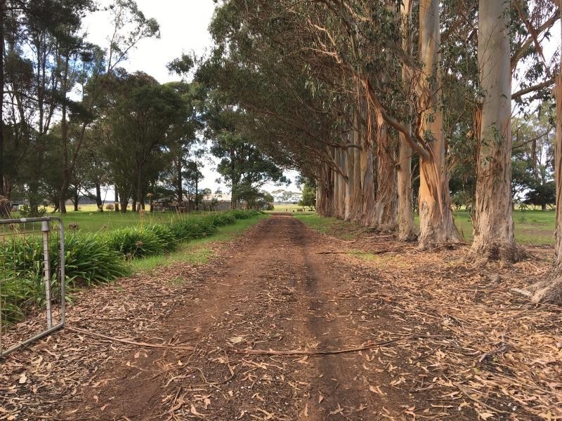 180 Siding Road, Redmond WA 6327