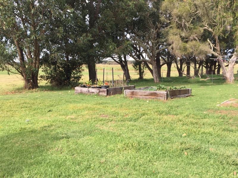 180 Siding Road, Redmond WA 6327