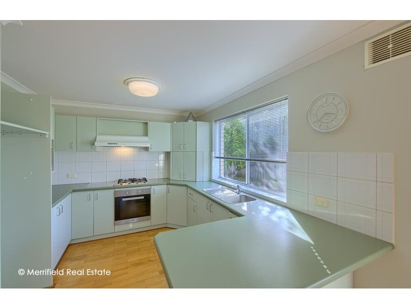 17 Lake Seppings Drive, Middleton Beach WA 6330