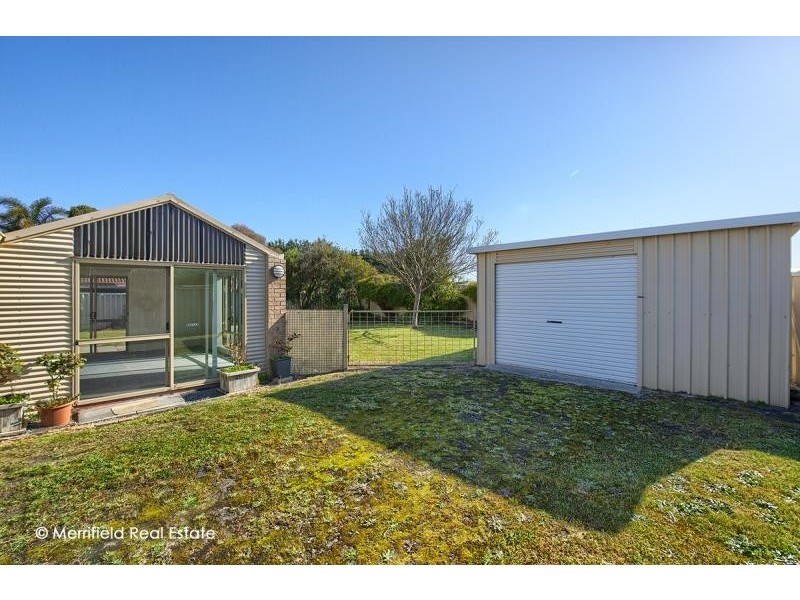 18 Cordoba Way, Orana WA 6330