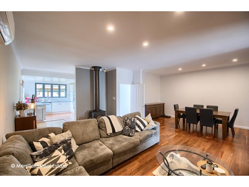 10 Durman Place, Mount Melville WA 6330