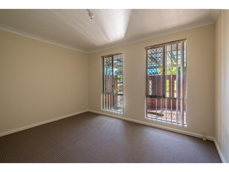 12 Trimmer Road, Spencer Park WA 6330