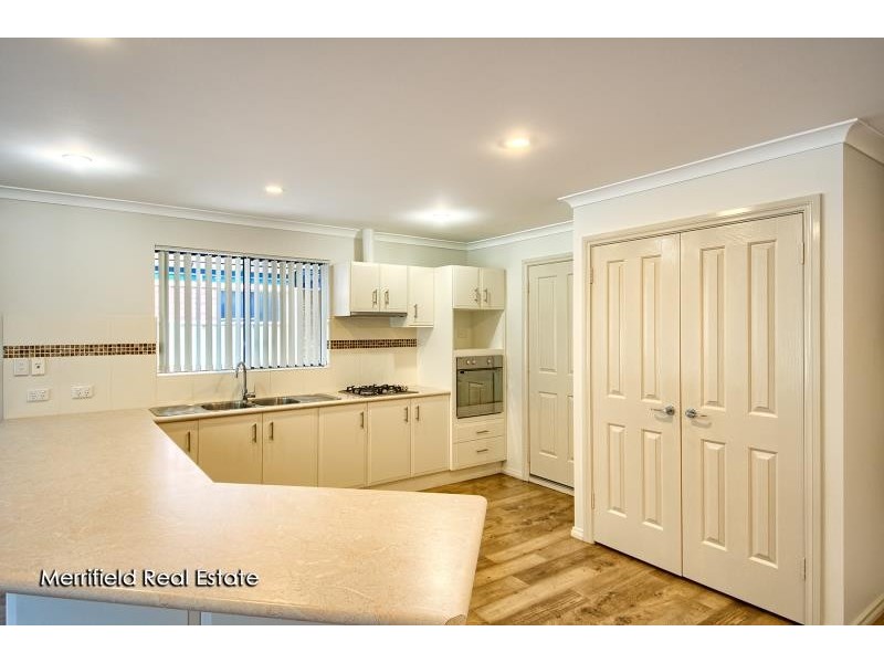 4 Julia Lane, Yakamia WA 6330