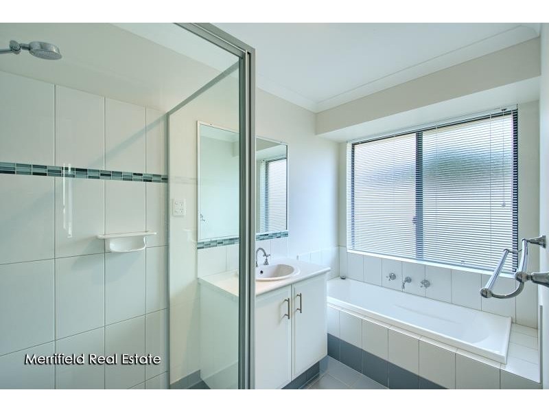 4 Julia Lane, Yakamia WA 6330