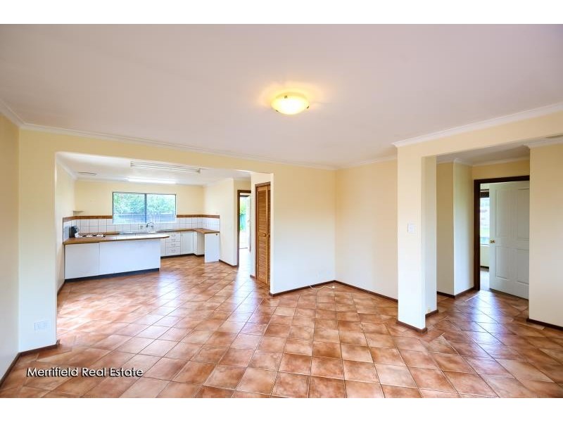 42 Ardross Crescent, Collingwood Park WA 6330