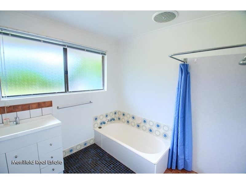 42 Ardross Crescent, Collingwood Park WA 6330