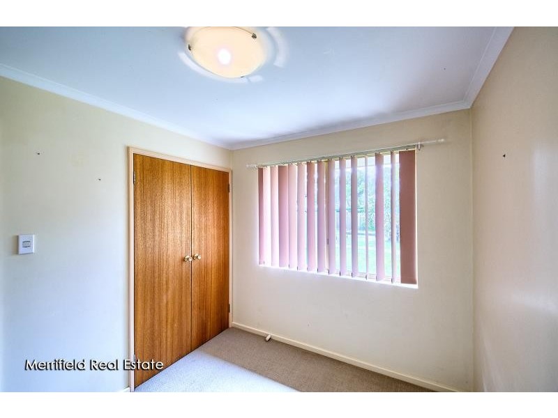 8 Abercorn Street, Orana WA 6330