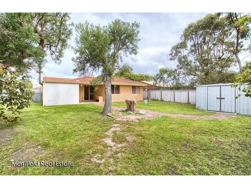 8 Abercorn Street, Orana WA 6330