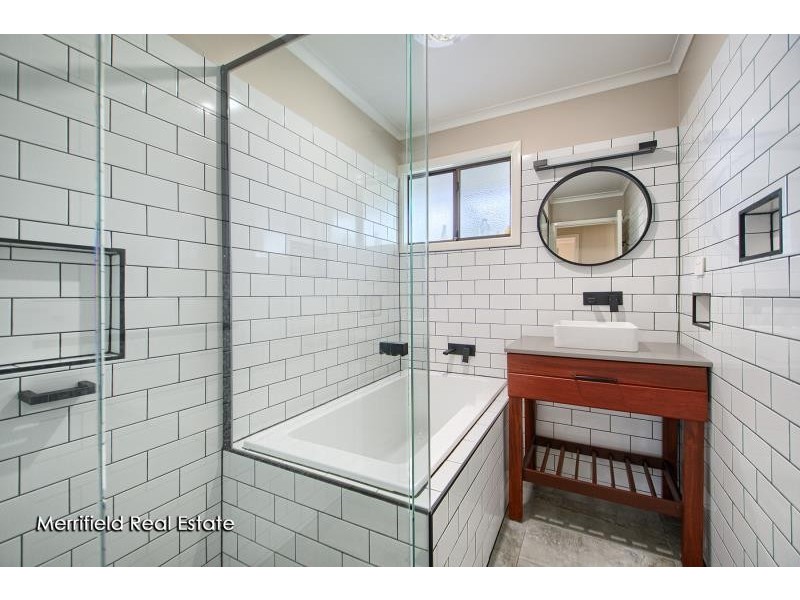 76 Discovery Drive, Spencer Park WA 6330