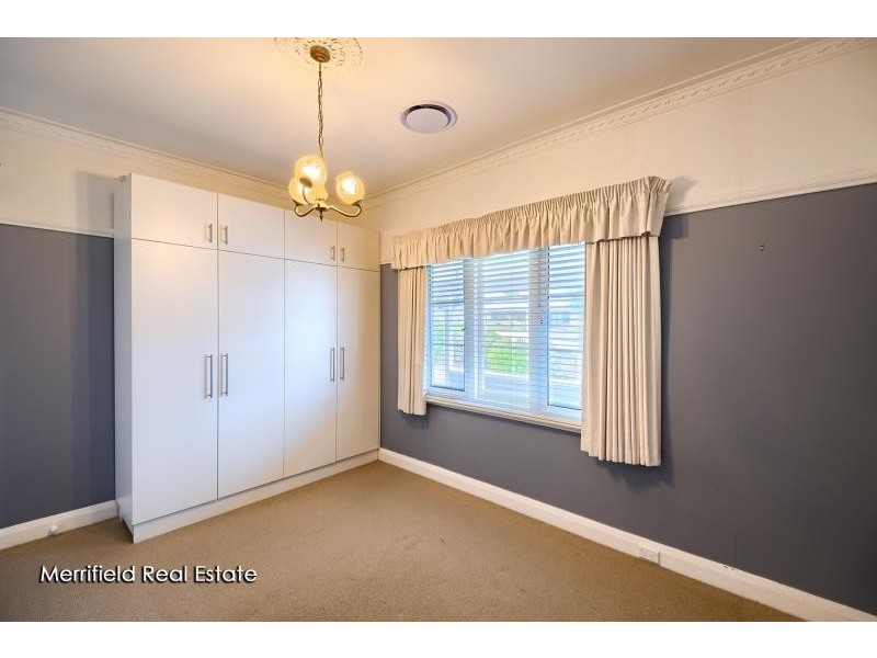 18 Angus Street, Mount Melville WA 6330