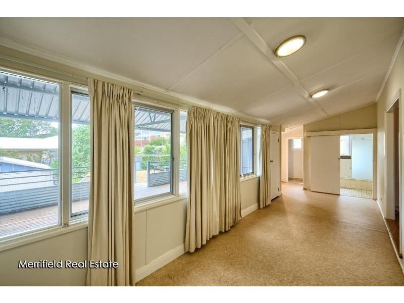 18 Angus Street, Mount Melville WA 6330