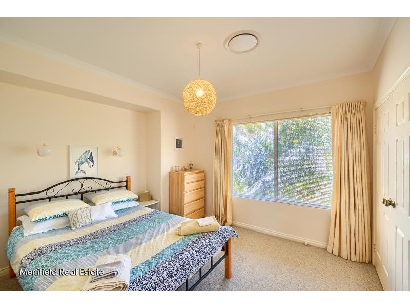 18 Austin Road, Goode Beach WA 6330