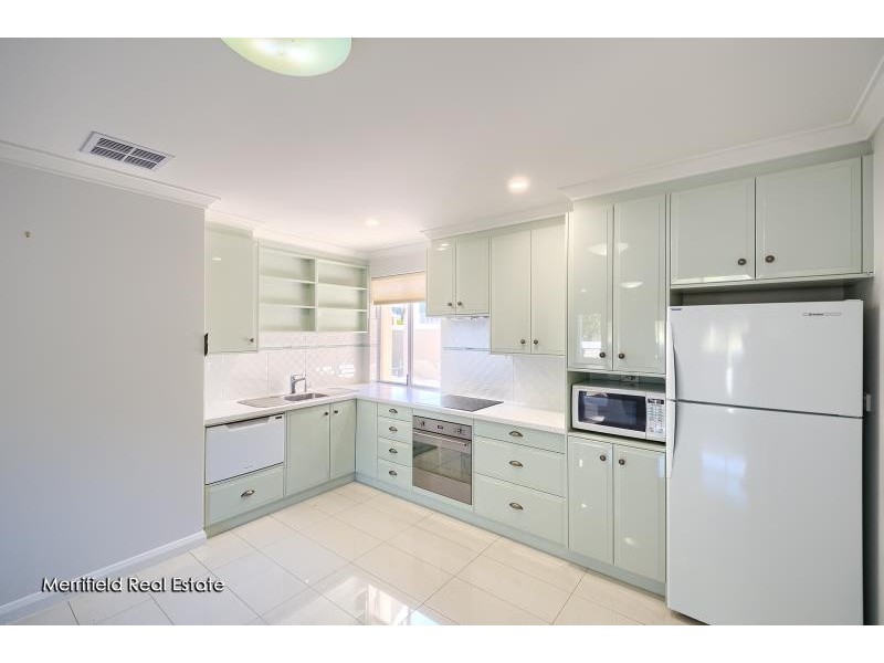 2/5 Barnett Street, Middleton Beach WA 6330