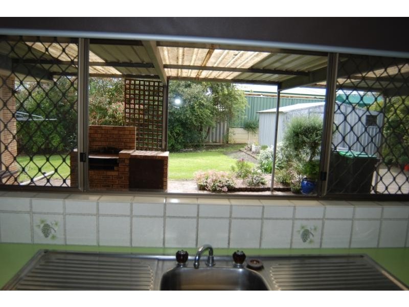 42 Erindale Court, Yakamia WA 6330