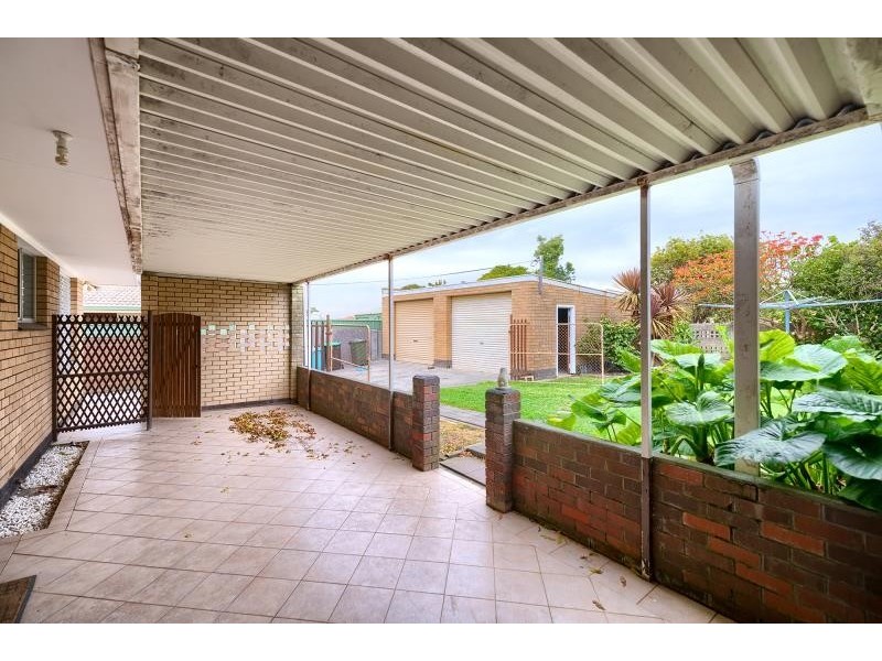 11 McKail Street, Orana WA 6330