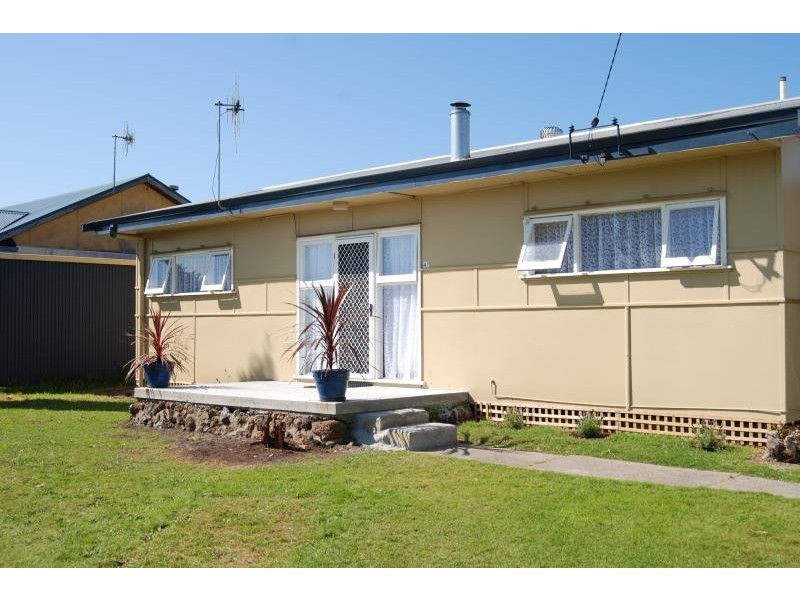 47 McKail Street, Orana WA 6330