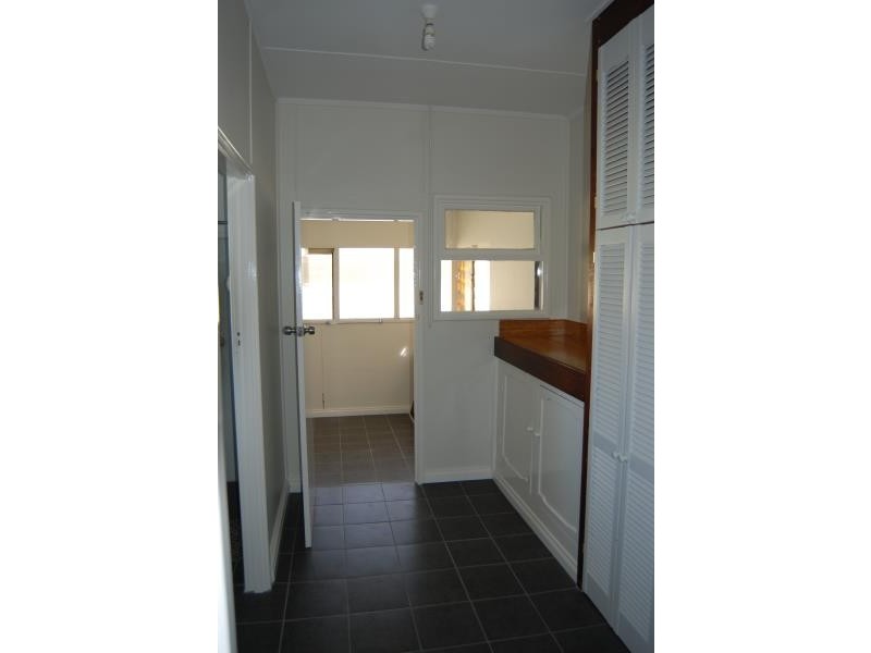 47 McKail Street, Orana WA 6330