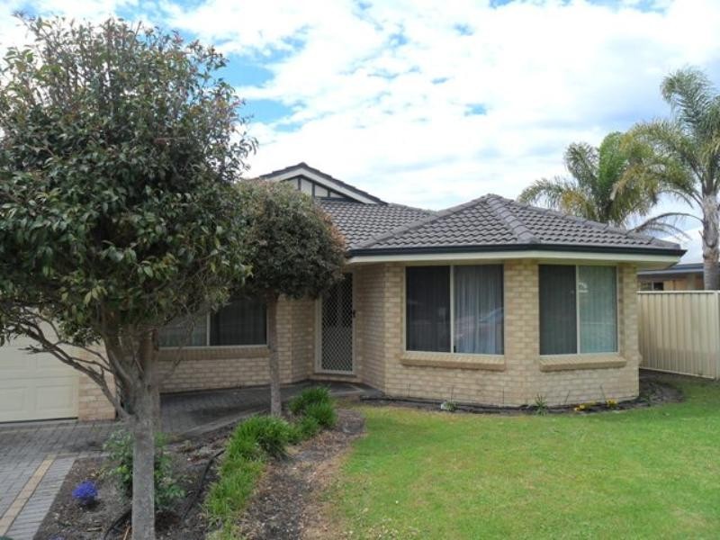 5 Deacon Crescent, Yakamia WA 6330