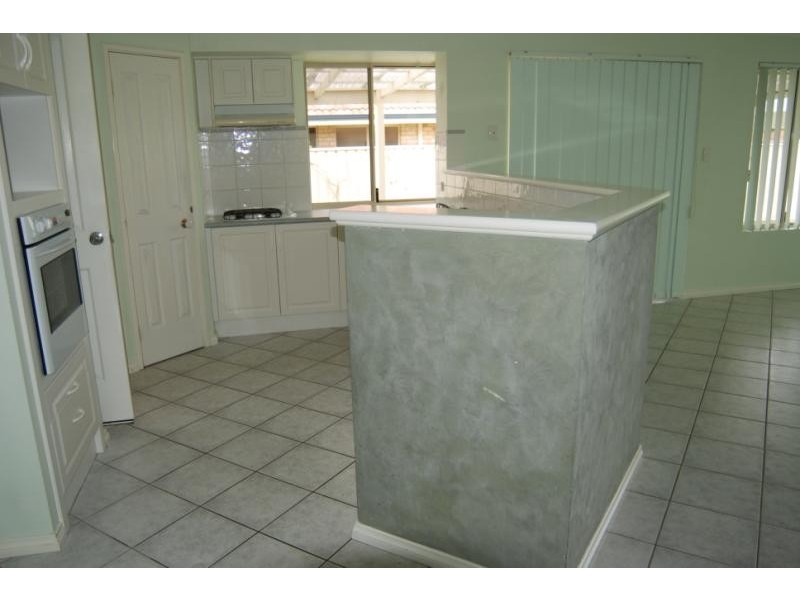 5 Deacon Crescent, Yakamia WA 6330