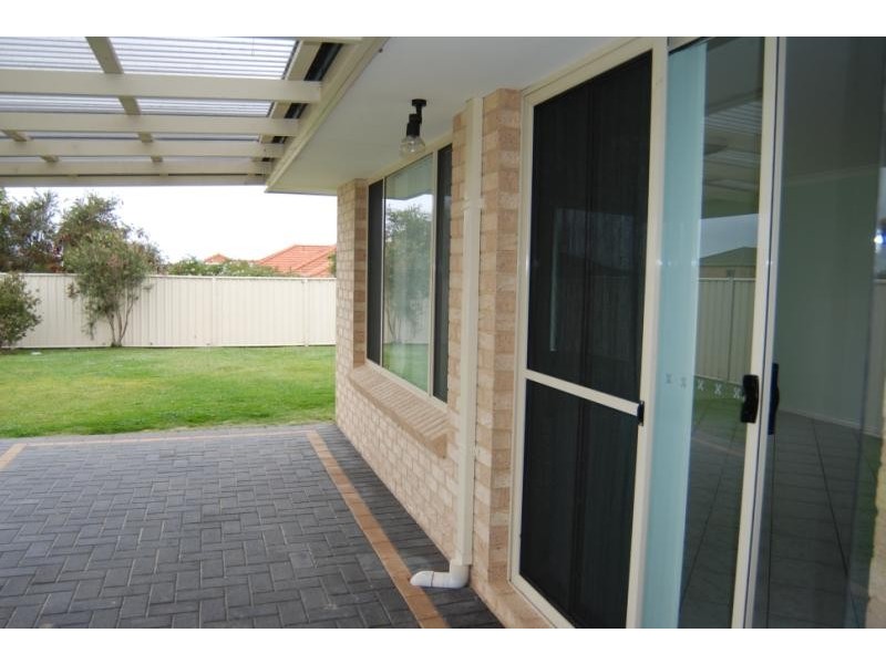 5 Deacon Crescent, Yakamia WA 6330