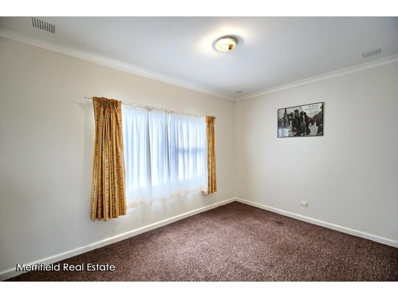 93 Chester Pass Road, Orana WA 6330