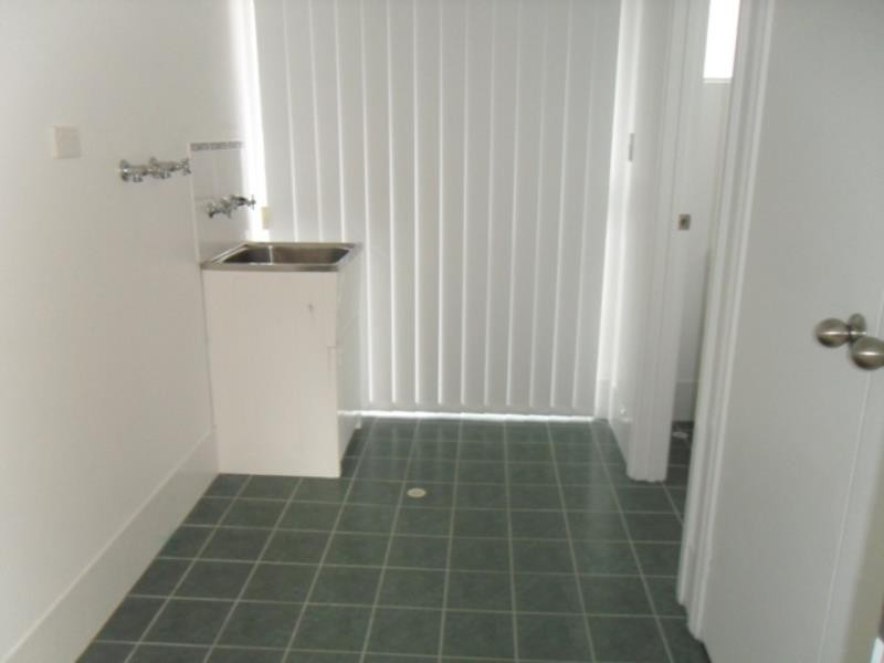 1/50 Sierra Crescent, Mckail WA 6330