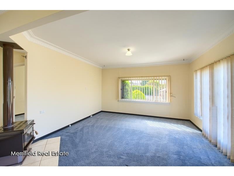 16 Elizabeth Street, Mount Melville WA 6330