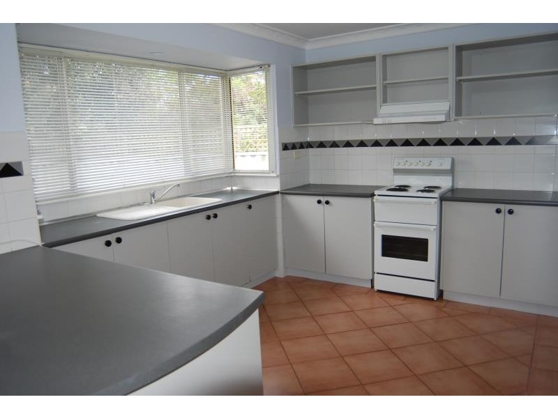 2 Rycraft Drive, Spencer Park WA 6330