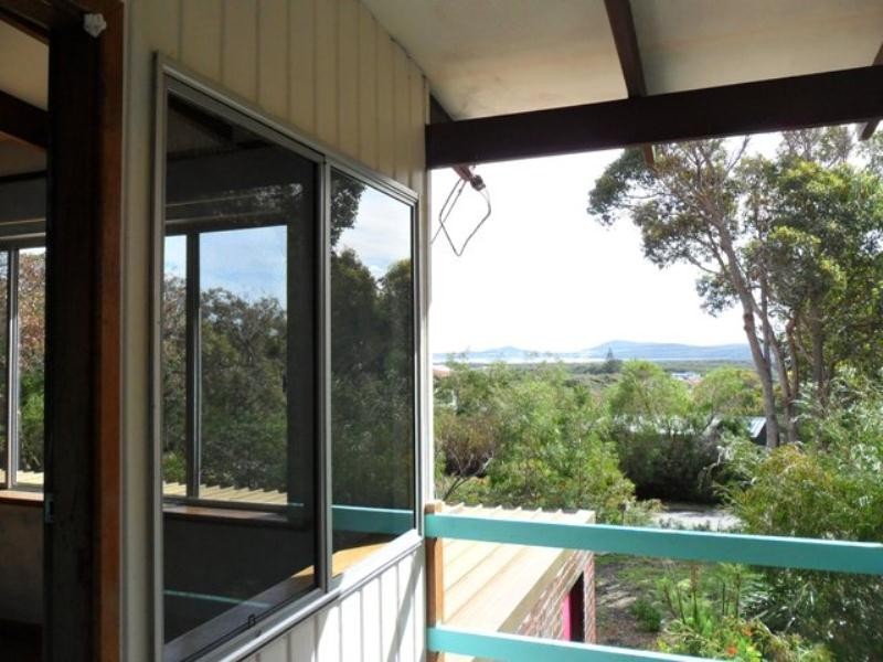 2 St Georges Crescent, Goode Beach WA 6330