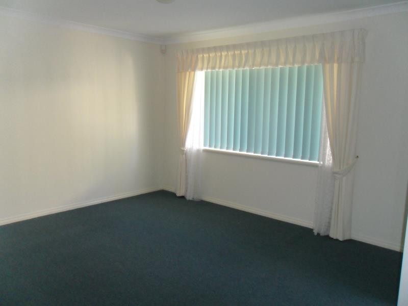 40 McWhae Drive, Spencer Park WA 6330